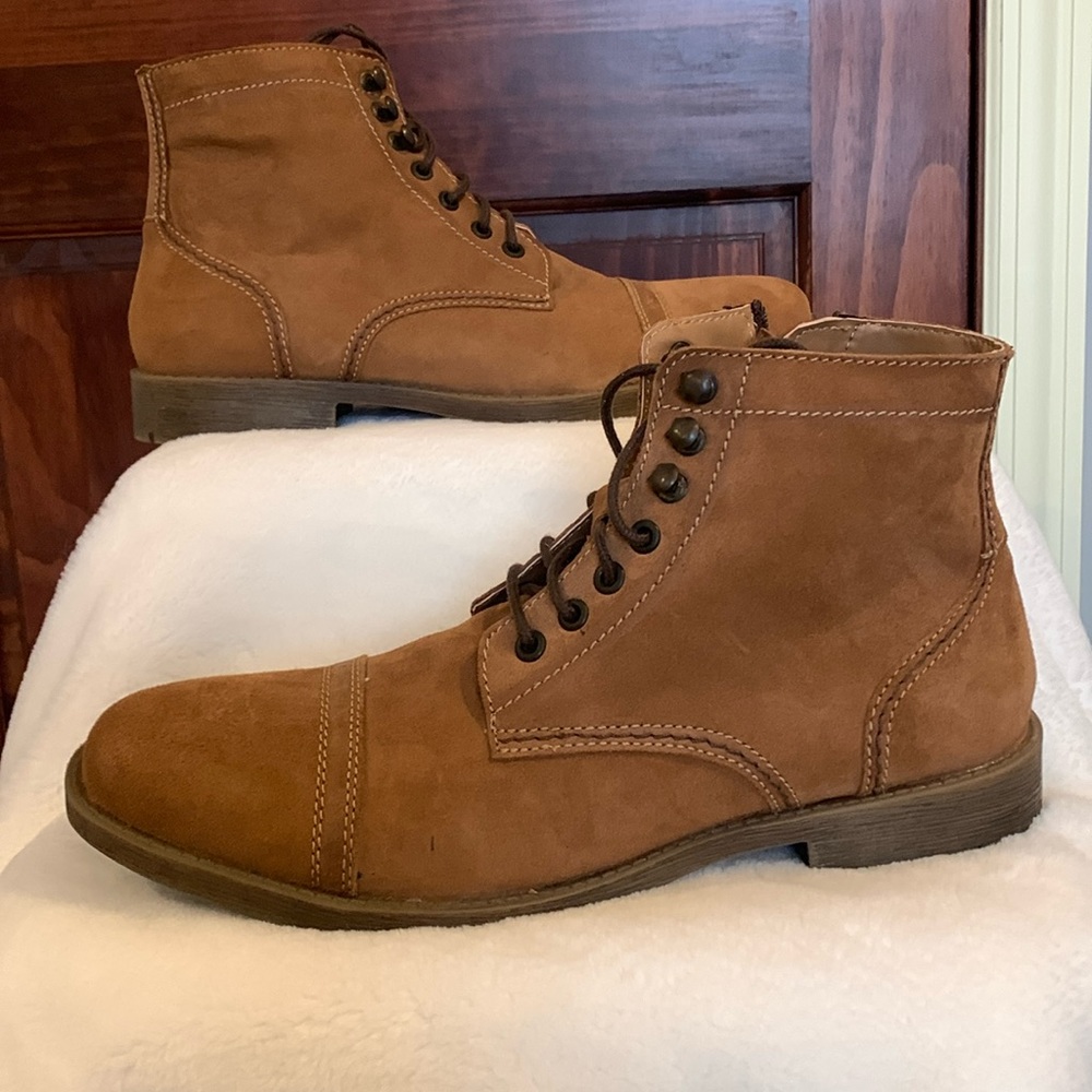 Mens new with tag brown suede boots